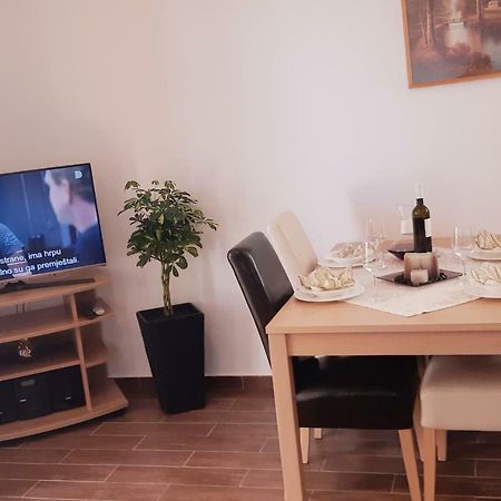 Apartmani Lili Sukošan Εξωτερικό φωτογραφία