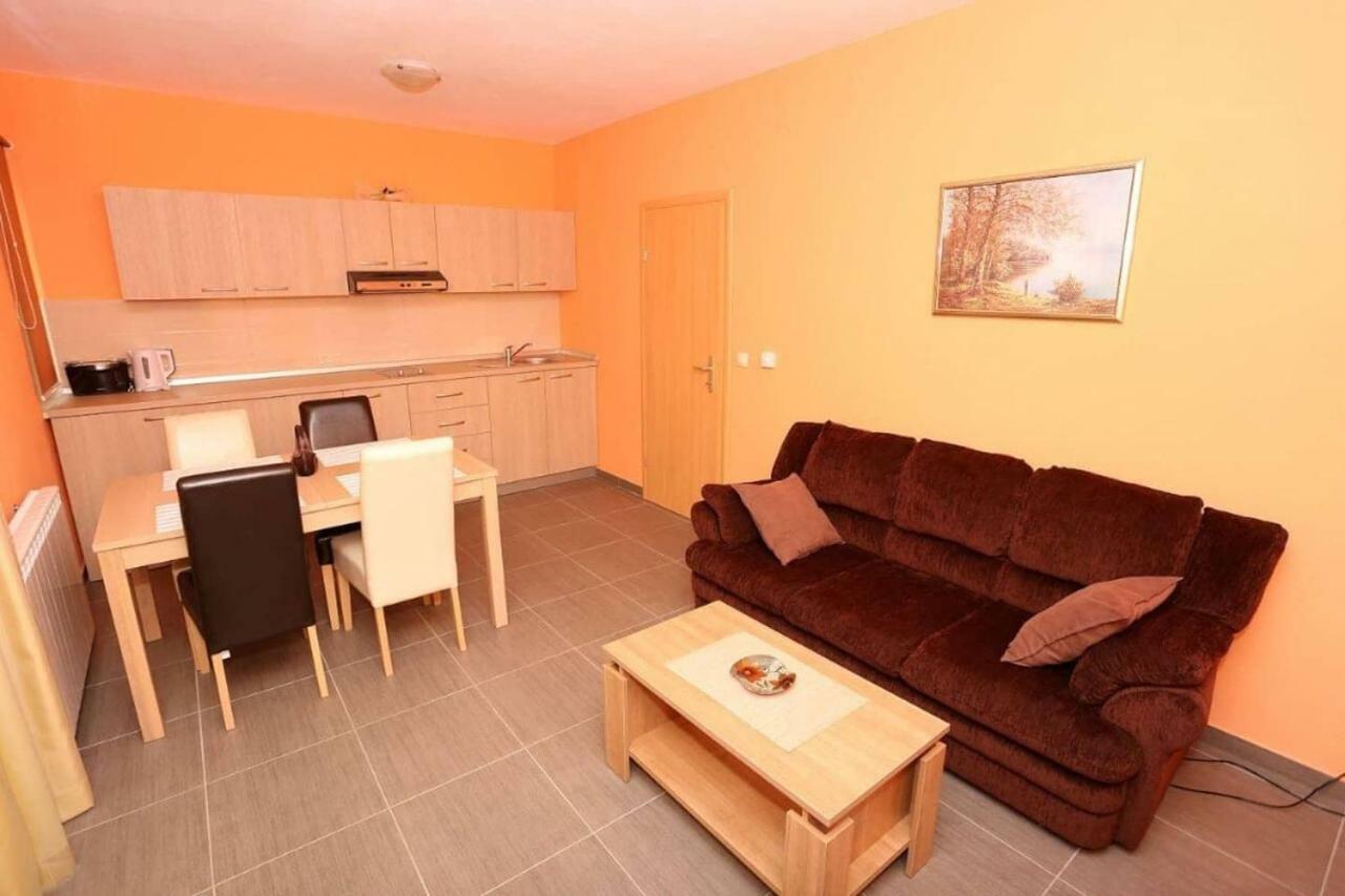 Apartmani Lili Sukošan Εξωτερικό φωτογραφία