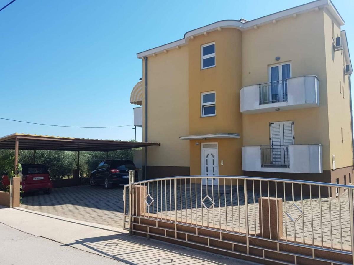 Apartmani Lili Sukošan Εξωτερικό φωτογραφία