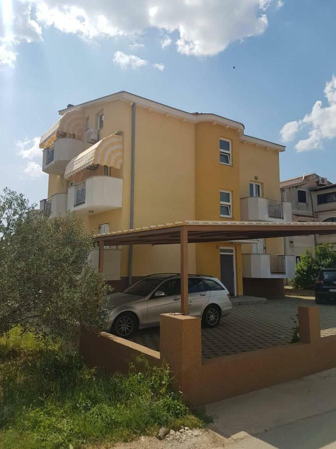 Apartmani Lili Sukošan Εξωτερικό φωτογραφία