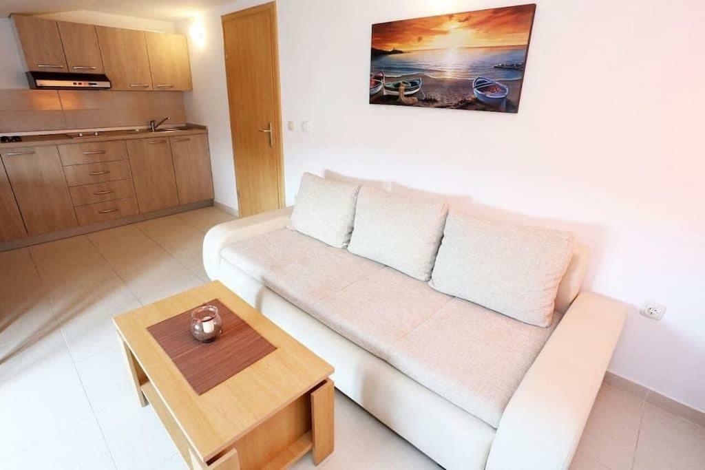Apartmani Lili Sukošan Εξωτερικό φωτογραφία