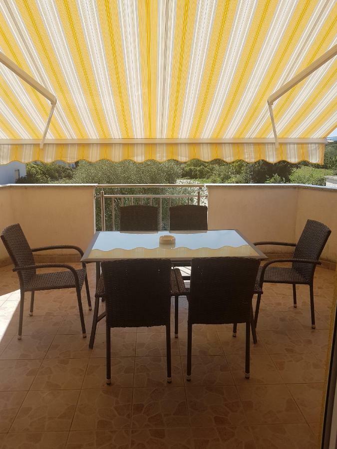 Apartmani Lili Sukošan Εξωτερικό φωτογραφία