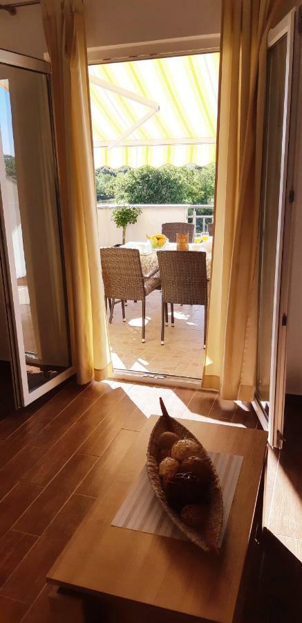 Apartmani Lili Sukošan Εξωτερικό φωτογραφία