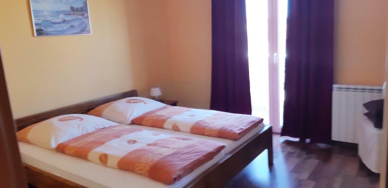 Apartmani Lili Sukošan Εξωτερικό φωτογραφία