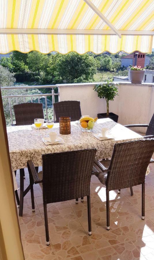 Apartmani Lili Sukošan Εξωτερικό φωτογραφία