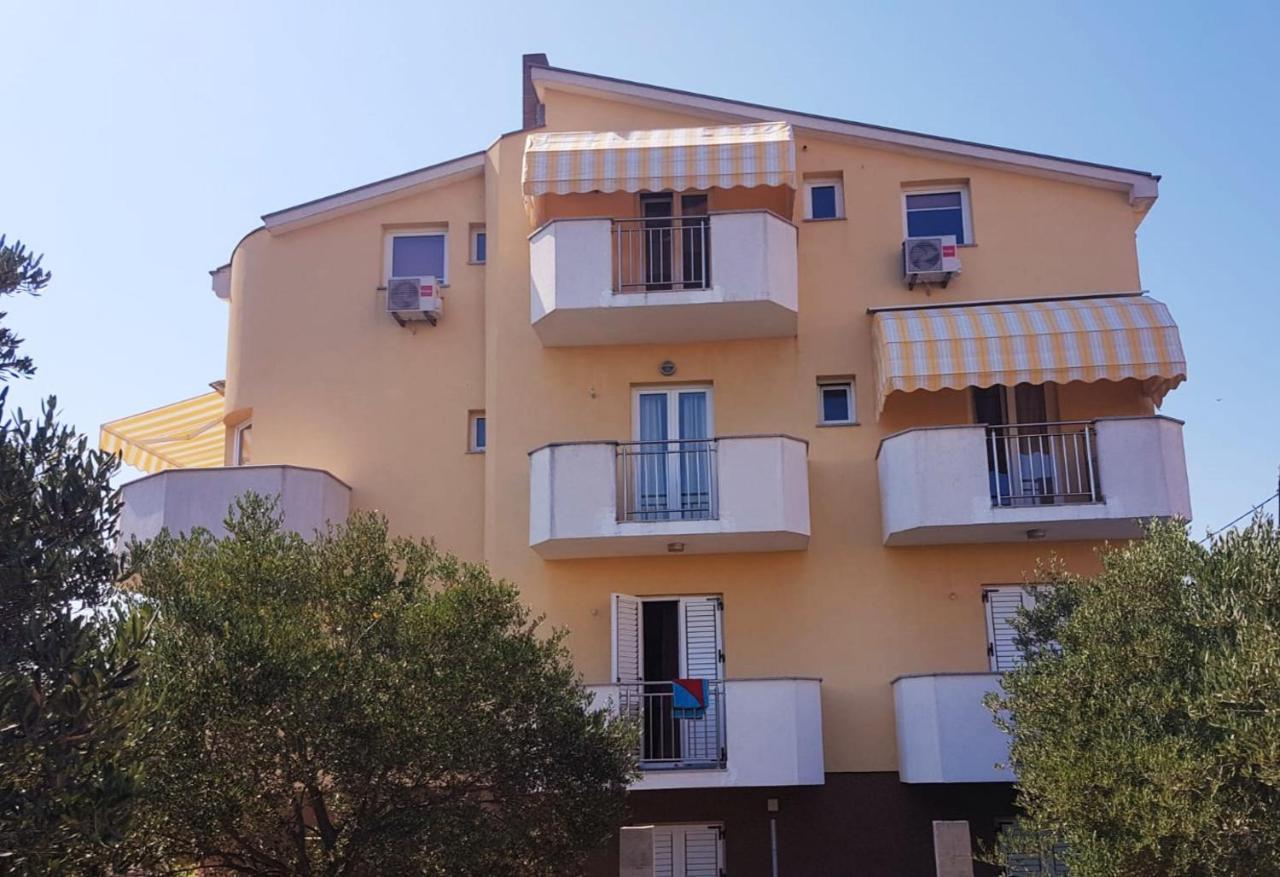 Apartmani Lili Sukošan Εξωτερικό φωτογραφία