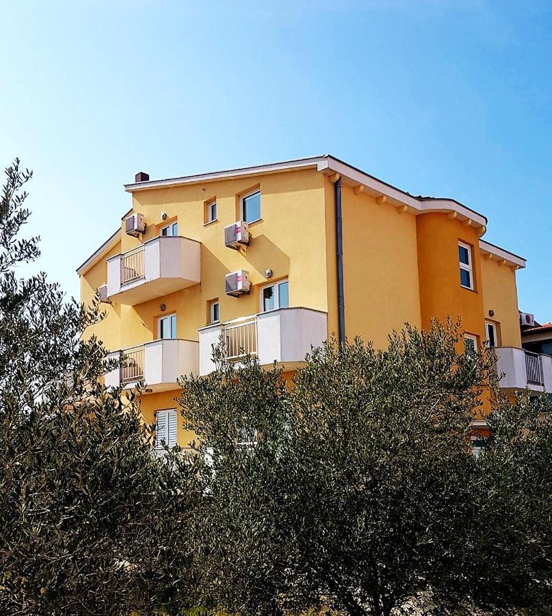 Apartmani Lili Sukošan Εξωτερικό φωτογραφία